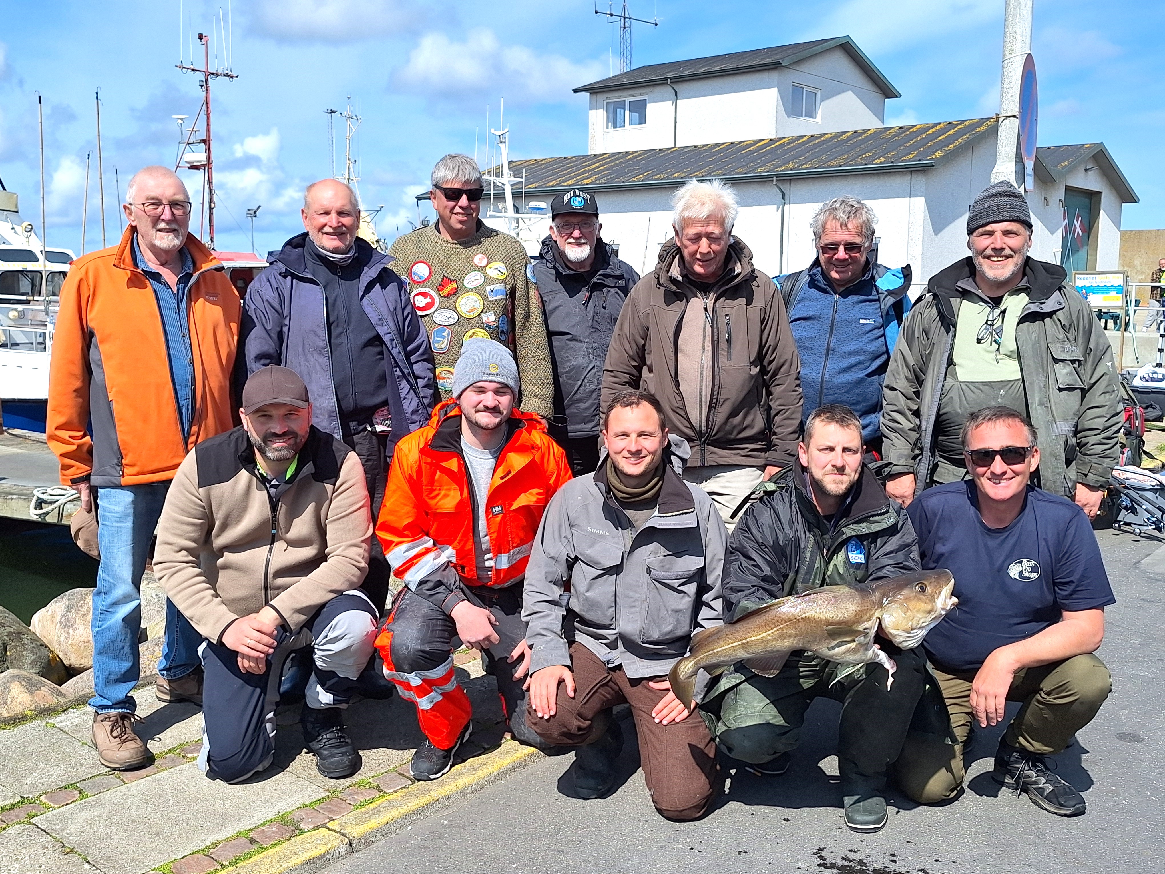 Angeltour-Gelbes-Riff-Gruppenfoto-Alle-
